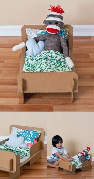 DIY Card­board Doll Bed
